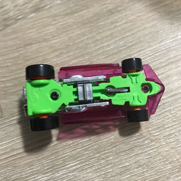 Hot Wheels 1994 Top Speed Corkscrew Purple/Green Toy Car - Picture 3 of 4